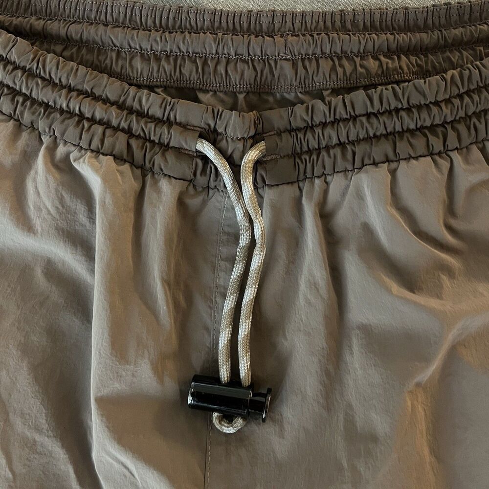 Lululemon Evergreen Short Cacao Almond Butter Size 10 W7BNUS Glyde Tan Brown - Picture 5 of 10